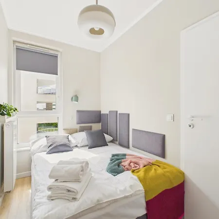 Reve Jutrzenki 180 Balcony & Ac By Solarento * Warszawa